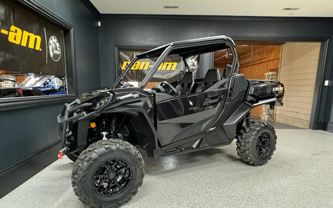 2025 Can-Am Commander XT 700