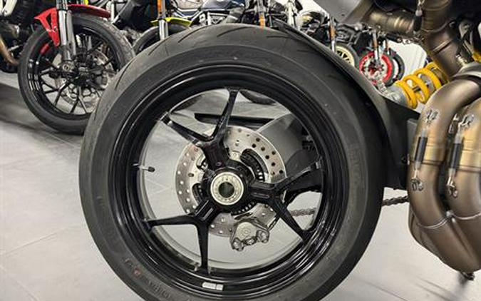 2025 Ducati Hypermotard 950