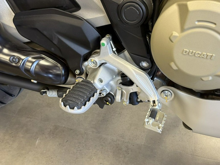 2025 Ducati Multistrada V4 Rally Brushed Aluminium & Matt Blac