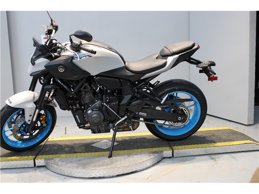2025 YAMAHA MT-07