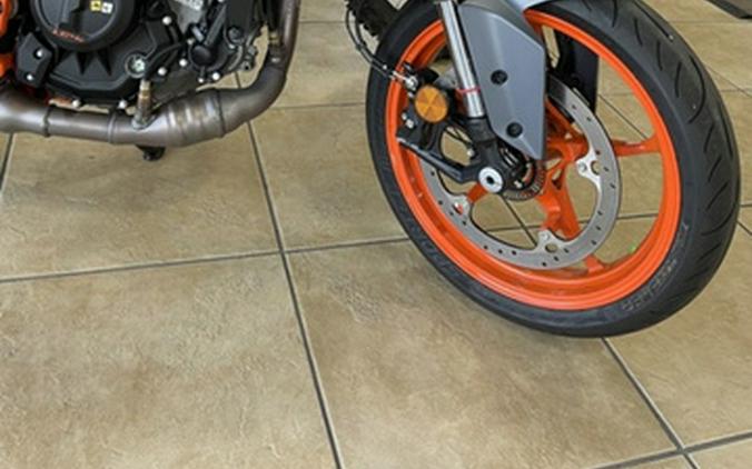 2024 KTM Duke 390