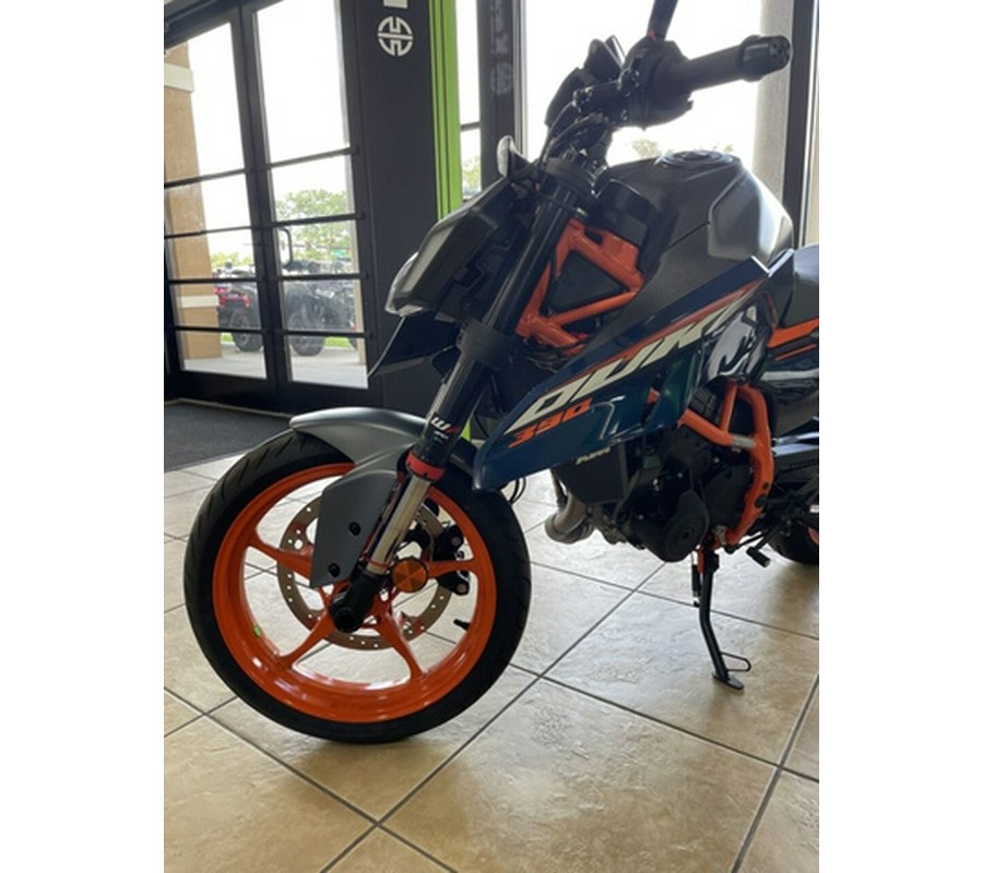2024 KTM Duke 390
