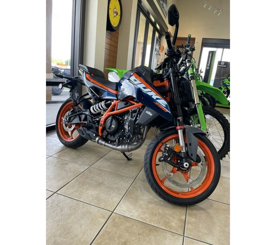 2024 KTM Duke 390