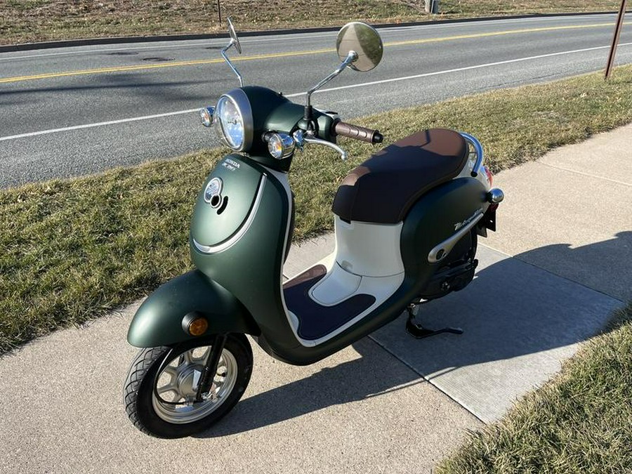 2024 Honda® Metropolitan