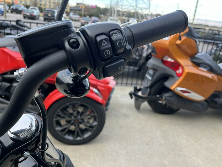 2019 Harley-Davidson Softail FXBB - Street Bob