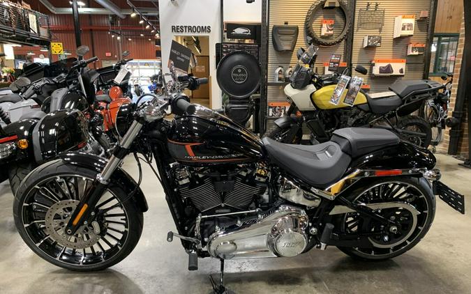 Harley-Davidson Breakout 2023 FXBR Vivid Black