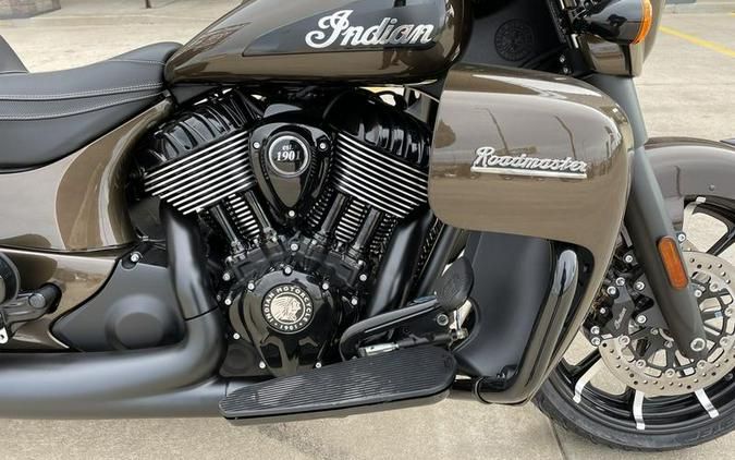 2023 Indian Motorcycle® Roadmaster® Dark Horse® Bronze Pearl Metallic