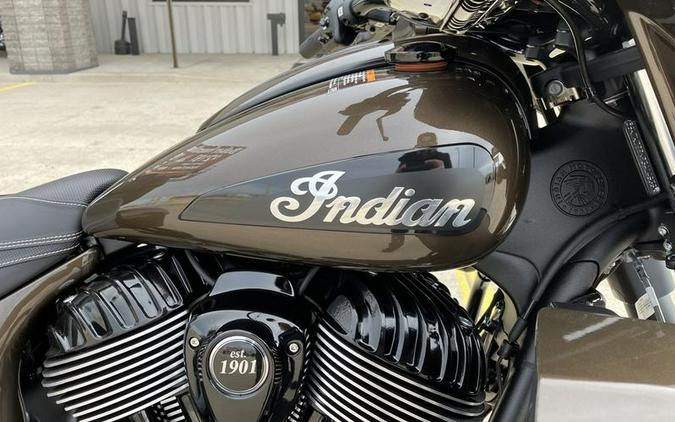 2023 Indian Motorcycle® Roadmaster® Dark Horse® Bronze Pearl Metallic