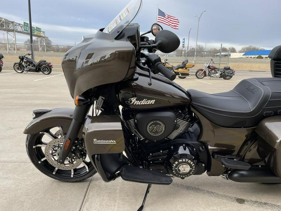 2023 Indian Motorcycle® Roadmaster® Dark Horse® Bronze Pearl Metallic