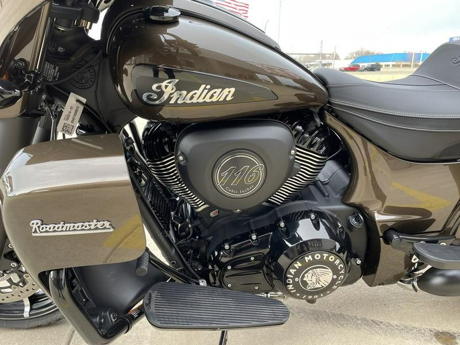 2023 Indian Motorcycle® Roadmaster® Dark Horse® Bronze Pearl Metallic