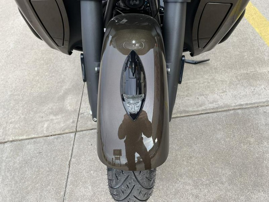 2023 Indian Motorcycle® Roadmaster® Dark Horse® Bronze Pearl Metallic