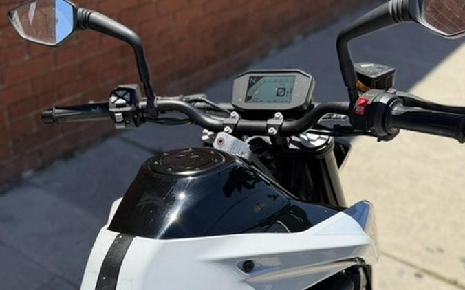 2023 KTM Duke 790