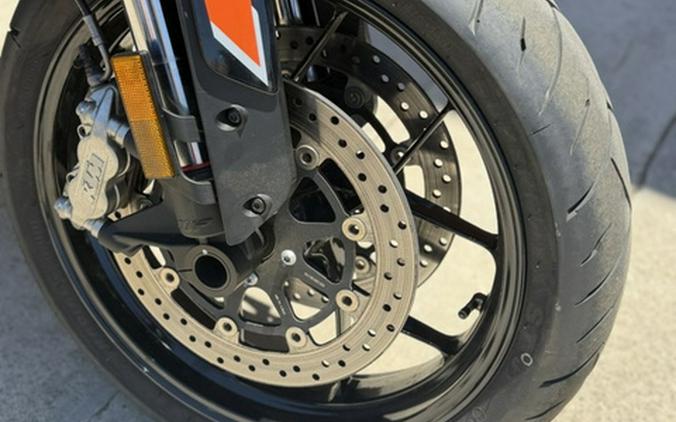 2023 KTM Duke 790