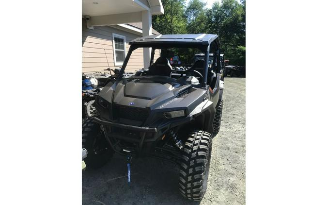 2026 General XP Ultimate - Polaris