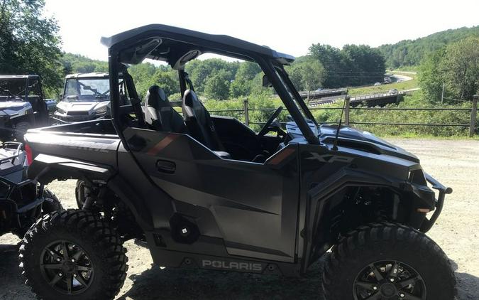 2026 General XP Ultimate - Polaris