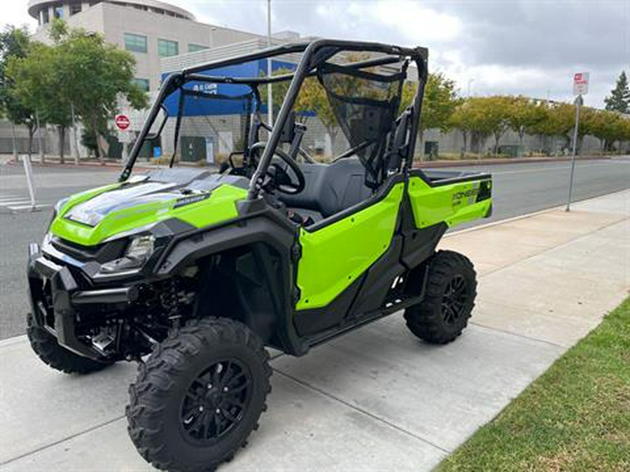 2023 Honda Pioneer 1000 Deluxe