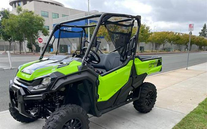 2023 Honda Pioneer 1000 Deluxe