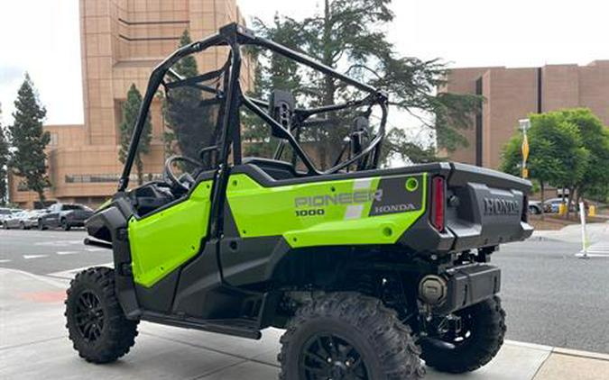 2023 Honda Pioneer 1000 Deluxe