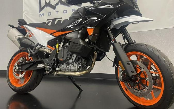 2024 KTM 890 SMT