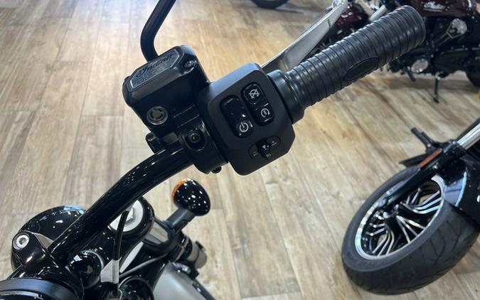 2023 Indian Chief ABS Silver Quartz Smoke