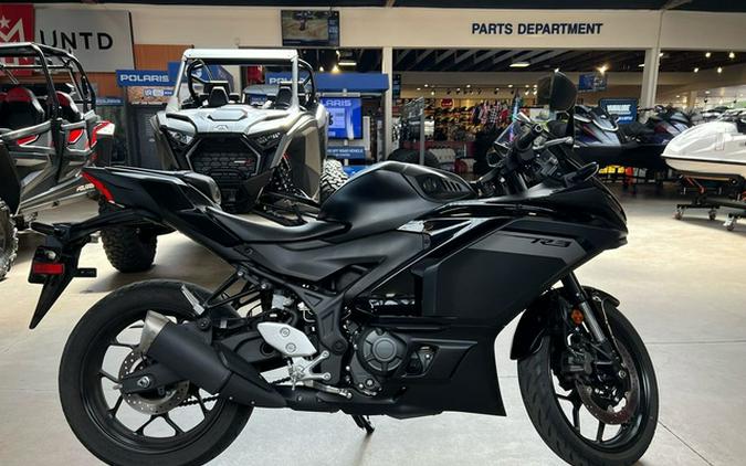 2025 Yamaha YZF R3