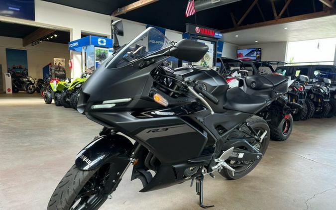 2025 Yamaha YZF R3