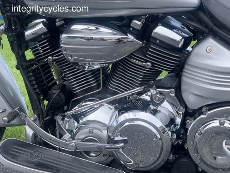 2009 Yamaha Roadliner S