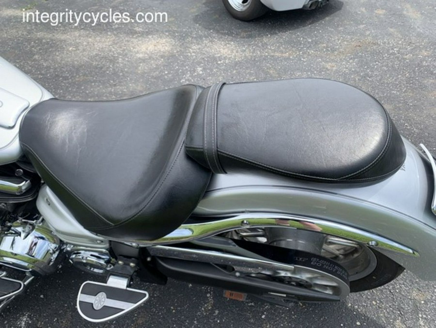 2009 Yamaha Roadliner S