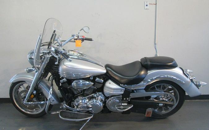 2009 Yamaha Roadliner S