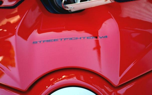 2024 Ducati Streetfighter V4 Red