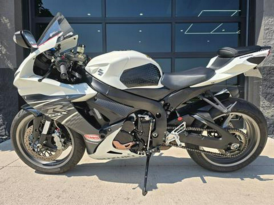 2011 Suzuki GSX-R600™