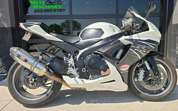 2011 Suzuki GSX-R600™