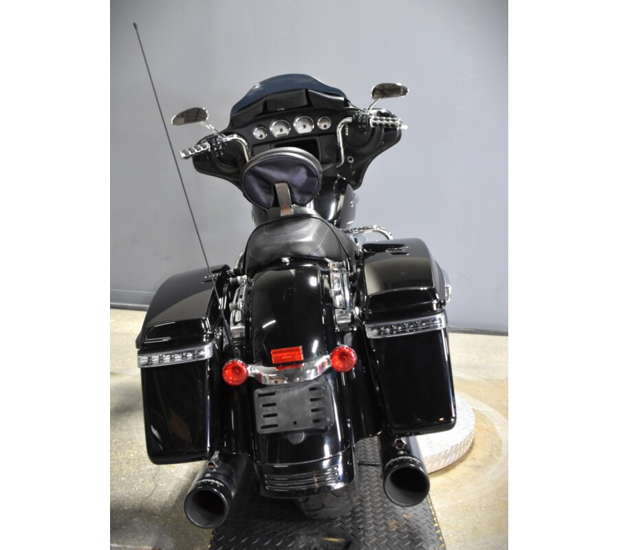 2022 Harley-Davidson Street Glide