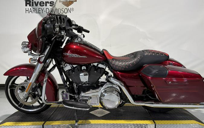 2016 Harley-Davidson® Street Glide® Special Velocity Red Sunglo