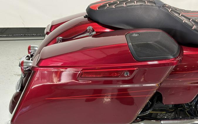 2016 Harley-Davidson® Street Glide® Special Velocity Red Sunglo