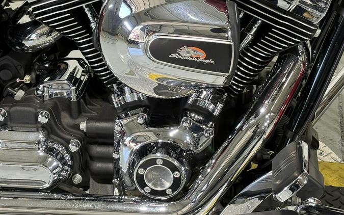 2016 Harley-Davidson® Street Glide® Special Velocity Red Sunglo