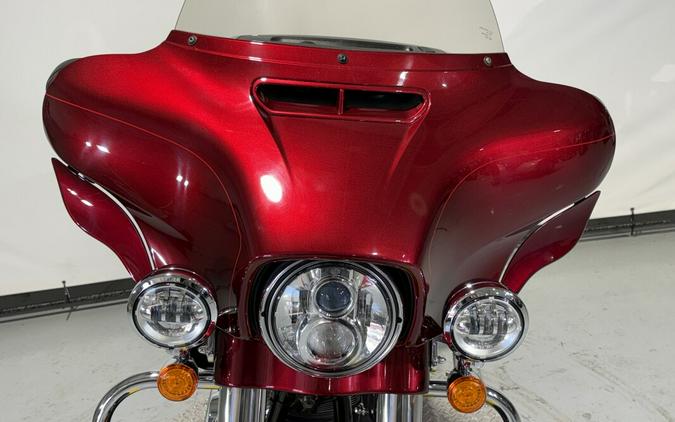 2016 Harley-Davidson® Street Glide® Special Velocity Red Sunglo