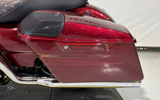 2016 Harley-Davidson® Street Glide® Special Velocity Red Sunglo