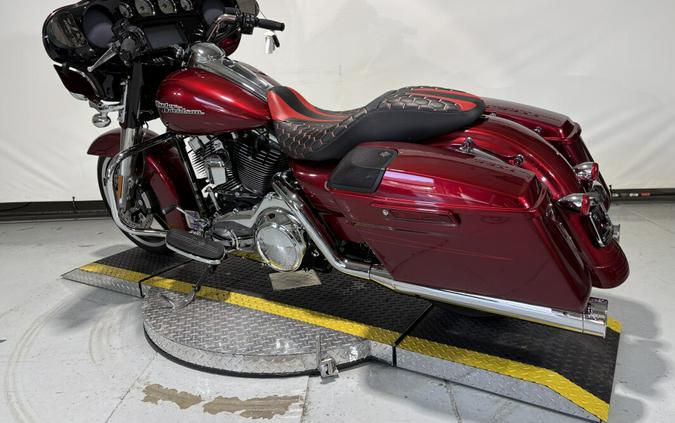 2016 Harley-Davidson® Street Glide® Special Velocity Red Sunglo