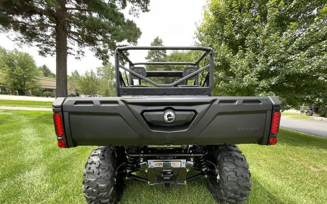 2023 Can-Am® Defender MAX HD7