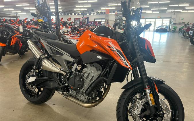 2024 KTM Duke 790