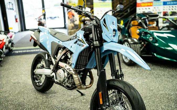 2025 Suzuki DR-Z 4SM