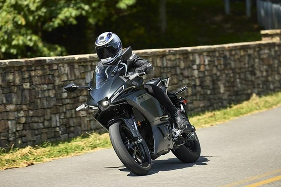 2025 Yamaha YZF R3 ABS