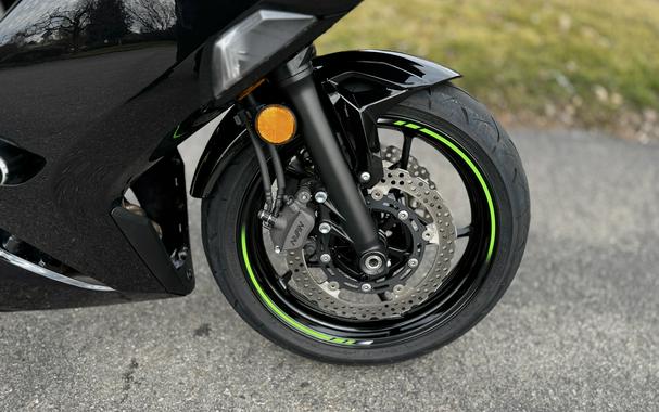 2024 Kawasaki Ninja® 650 KRT Edition ABS