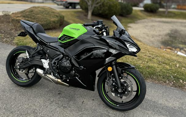 2024 Kawasaki Ninja® 650 KRT Edition ABS