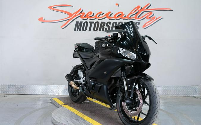 2022 Yamaha YZF-R3 ABS