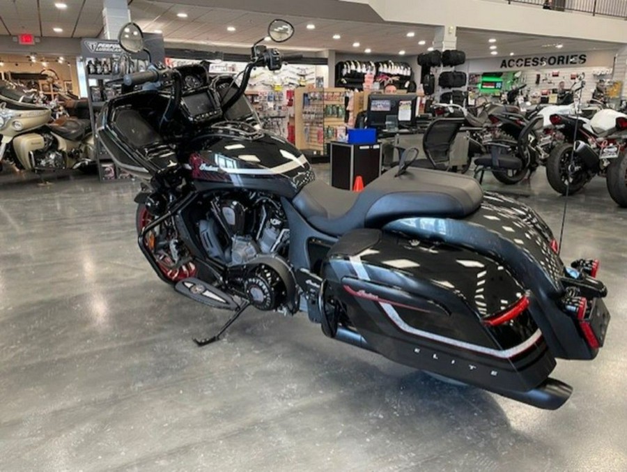 2024 Indian Motorcycle® Challenger Elite
