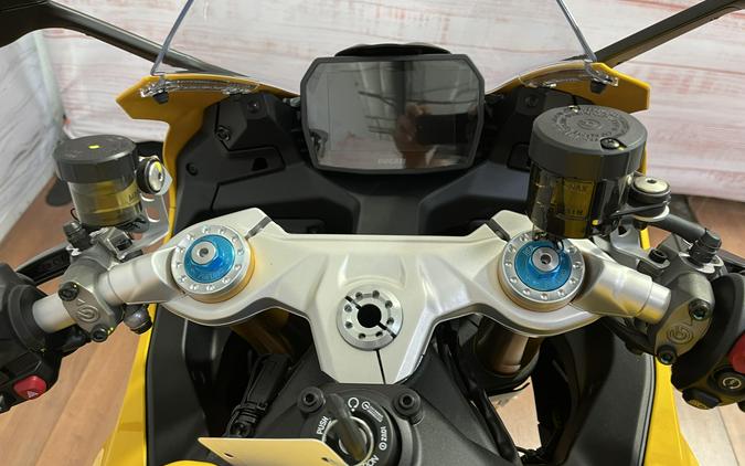 2026 Ducati PANIGALE V2S GIALLO