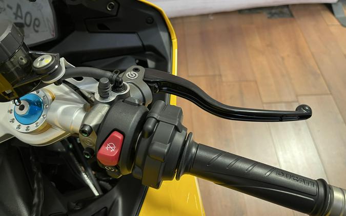 2026 Ducati PANIGALE V2S GIALLO