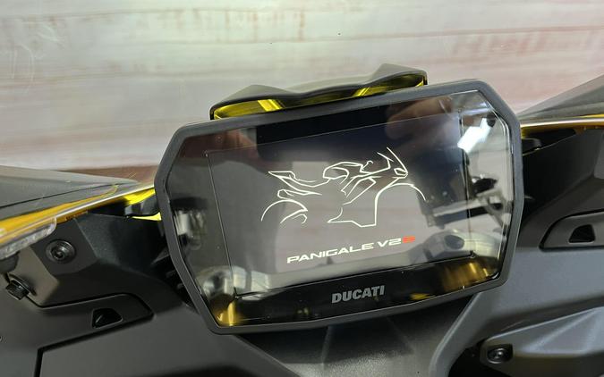2026 Ducati PANIGALE V2S GIALLO